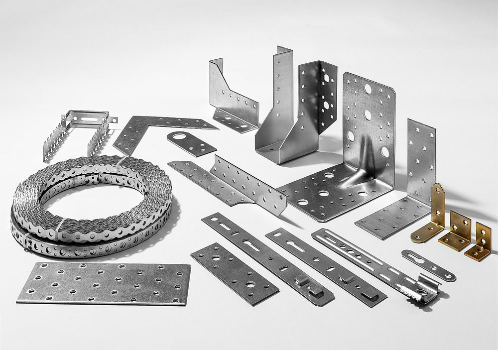 Крепежный уголок равносторонний УКР-2.0 60 x 60 x 60 x 2 мм, цинк ЗУБР 310206-060-060