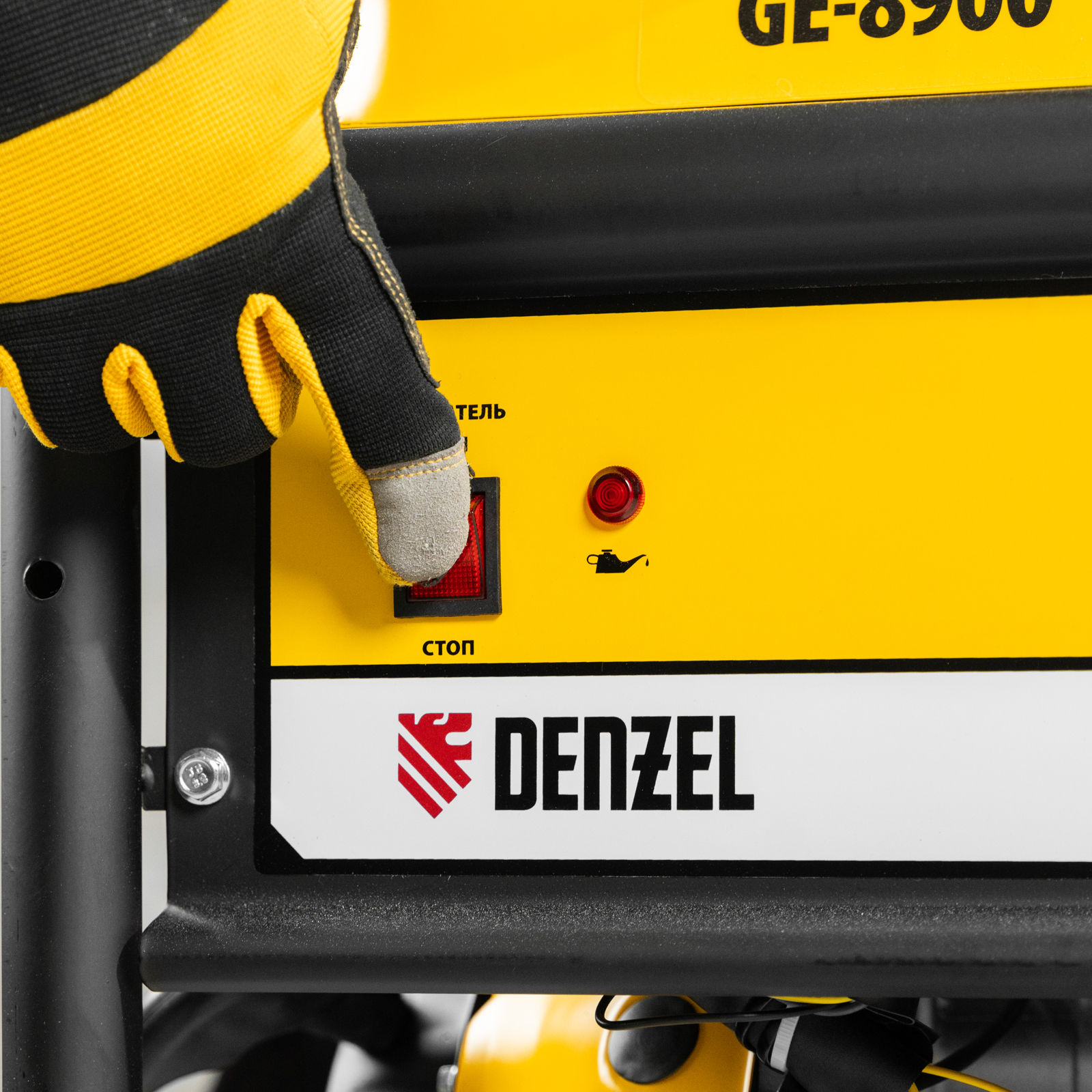 Генератор бензиновый GE 8900, 8.5 кВт, 220 В/50 Гц, 25 л, ручной старт Denzel (94639)