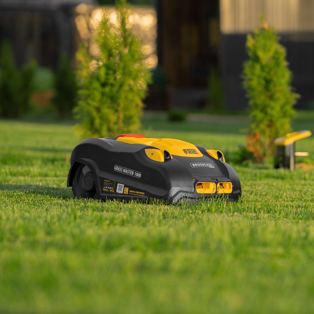 Робот-газонокосилка 1000м? 3Ач 28V LCD дисплей Wi-Fi Grass Master 1000 Denzel 58955