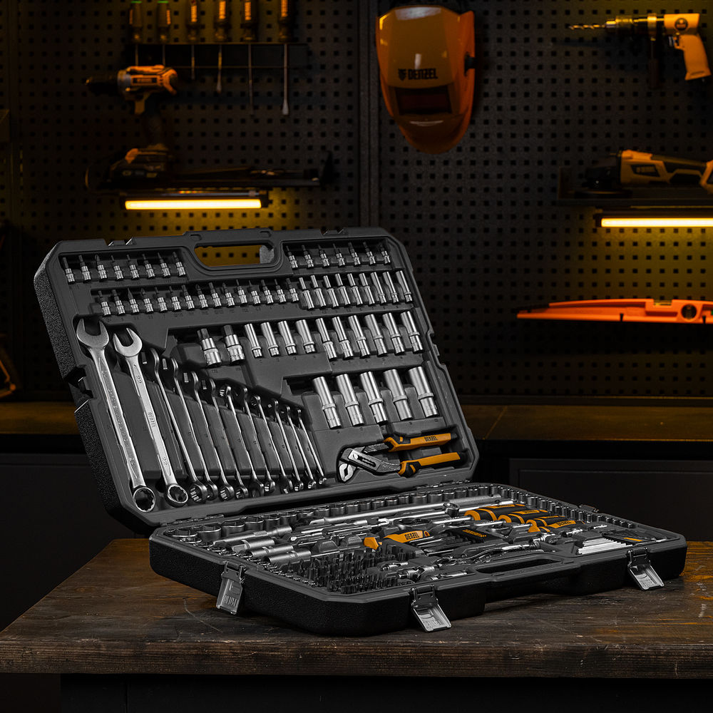 Набор инструментов, 1/2, 3/8, 1/4, CrV, S2, пластиковый кейс, 232 предмета Denzel