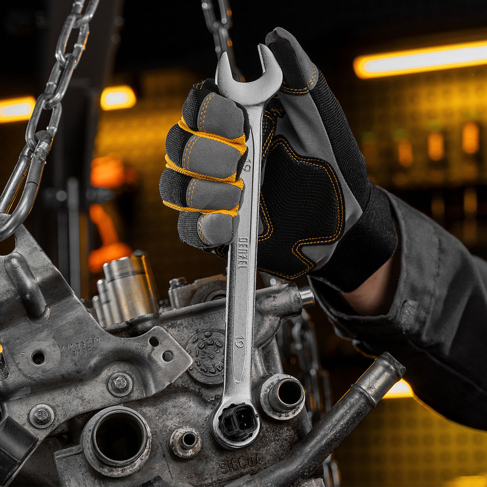 Набор инструментов, 1/2, 1/4, CrV, S2, пластиковый кейс, 84 предмета Denzel