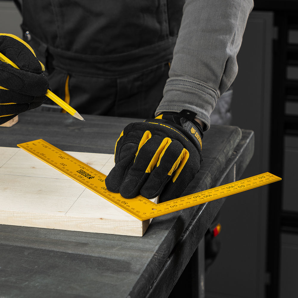 Угольник стальной, 200 х 300 мм Denzel (32388)