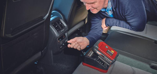 Устройство зарядное PXC Power X-Car Charger 3A, автомобильн.12В,защ.от глубокого разряда авт.батареи (4512113)
