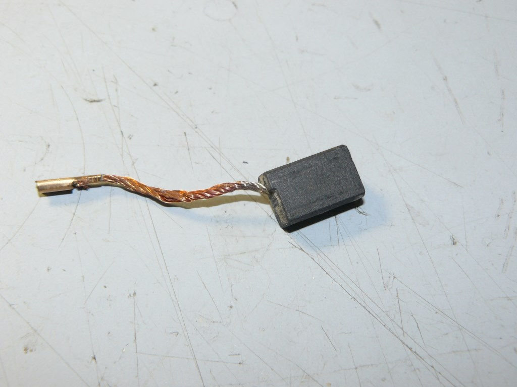 Щетка графитовая (N000-019-896)